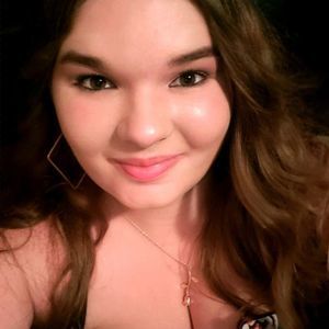 Meet your Posher, Caitlyn